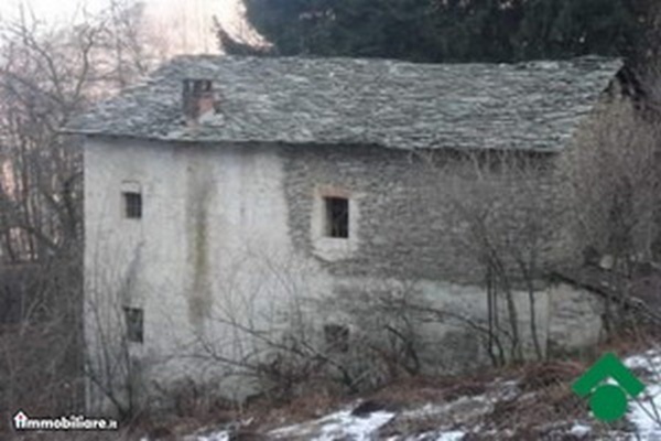 Click here for full details of this property for sale in Val Argentina, Italy.